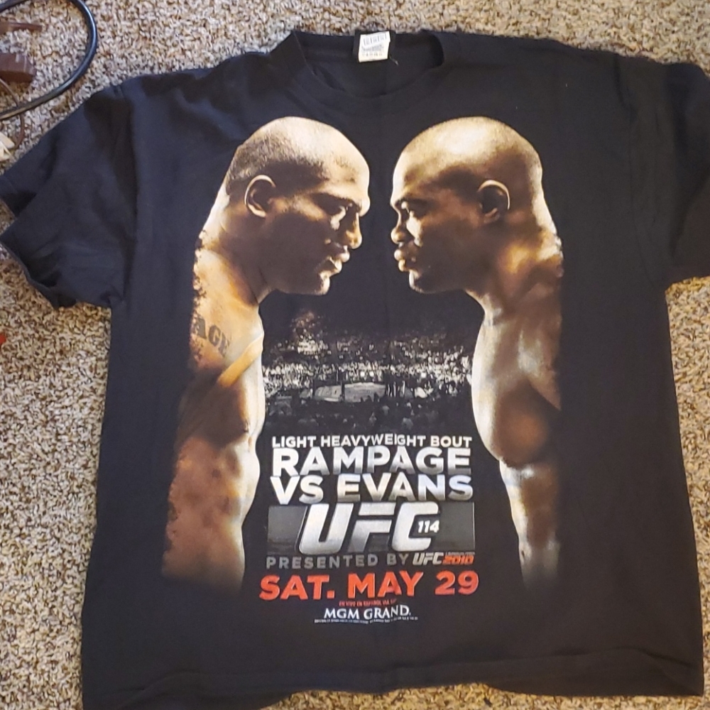 UFC 2010 t shirt Sz XL